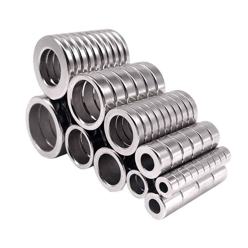 Nam châm dạng vòng khác với nam châm rắn trong các ứng dụng như thế nào?