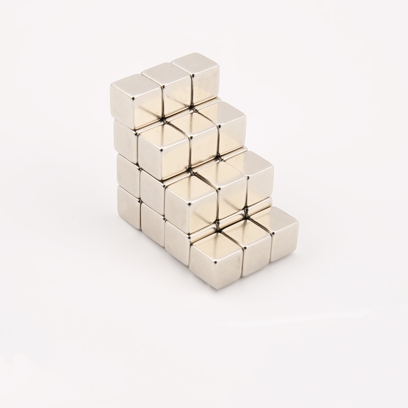 nam châm đất hiếm mạnh